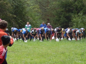 Massenstart auf dem Waldspielplatz in Hoppetenzell