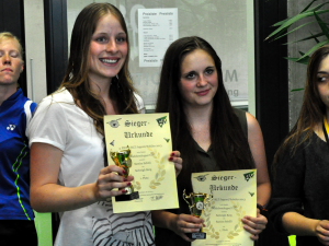 Solveigh Berg mit Partnerin Samira Schilli