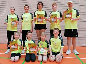 v.l.n.r.: stehend Anik Breichler, Tim Karrer, Joanne Khajehnouri, Yannik Renner und Philipp Olifirov, kniend Eric Schulte, Mattia Aurioso, Fynn Schulte und Kai Karrer v.l.n.r.: stehend Anik Breichler, Tim Karrer, Joanne Khajehnouri, Yannik Renner und Philipp Olifirov, kniend Eric Schulte, Mattia Aurioso, Fynn Schulte und Kai Karrer