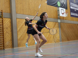 Amelie Steinmann und Lilly Huber im Damendoppel der 2. Mannschaft