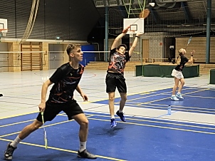 Tim Karrer und Lukas Rehberger, sowie im Hintergrund Amelie Steinmann