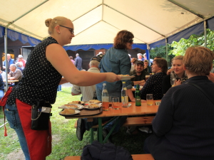 Traditionelle Herbstfest mit Schlachfest-Spezialitäten