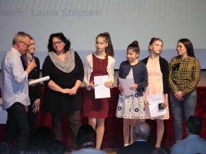 Lena Haak, Ariana Kouhestani und Maxima Theis Lena Haak, Ariana Kouhestani und Maxima Theis